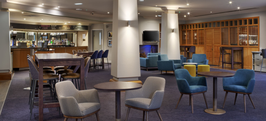 Doubletree By Hilton Manchester Airport DT MA Bar 2