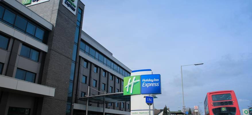 Holiday Inn Express Heathrow Exterior