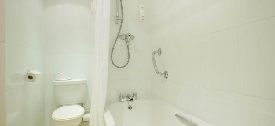 The Normandy Hotel With Hotel Parking Glasgow International Airport Ensuite 1
