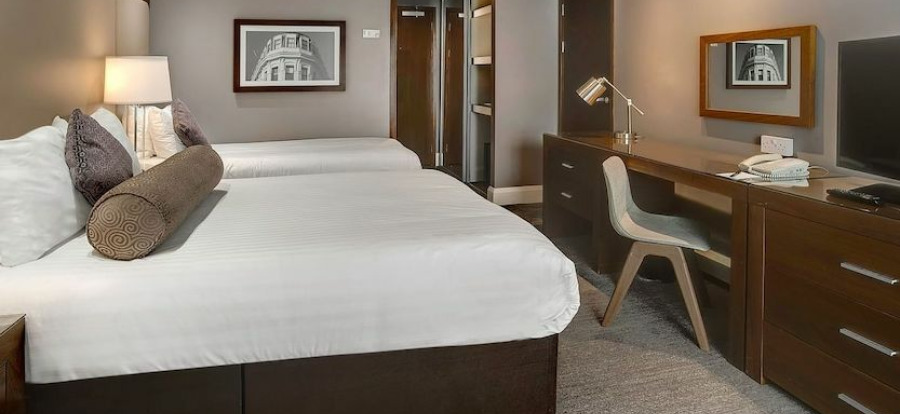 Sandman Signature London Gatwick Hotel Tripple 2