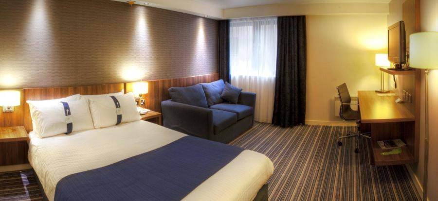 Holiday Inn Express Edinburgh Airport Double Accessible