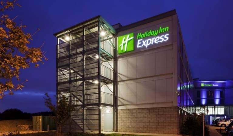 Holiday Inn Express Stansted Exterior