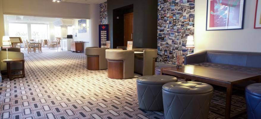 Airport Inn Gatwick Airport Lounge Area