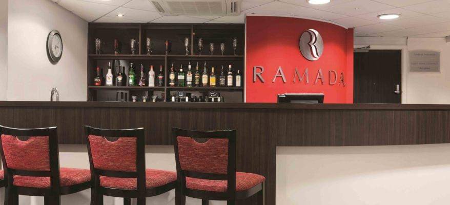 Ramada Stansted Ramada STN Bar(1)