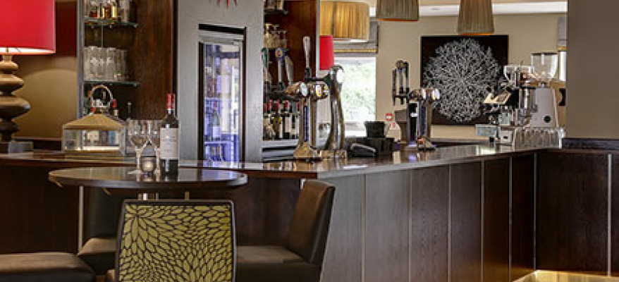 Best Western Pinewood With APH Manchester Airport Pinewood Bar 2