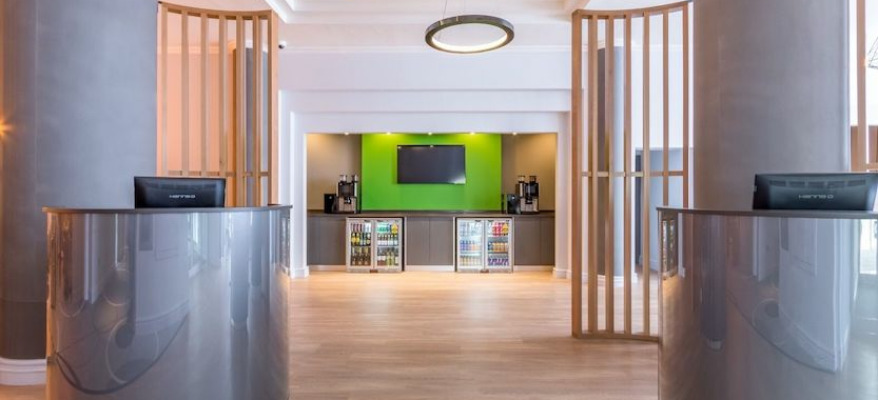 Thistle Express Luton Airport Communal Area Thistle Express Luton 2