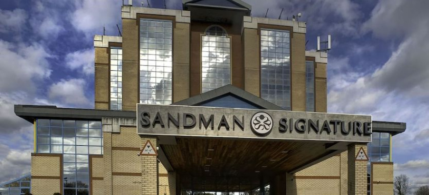 Sandman Signature London Gatwick Hotel Dsc 2137 1 Min