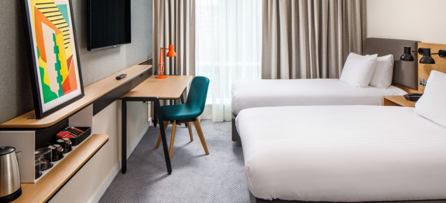 Holiday Inn Manchester Airport 16(3)