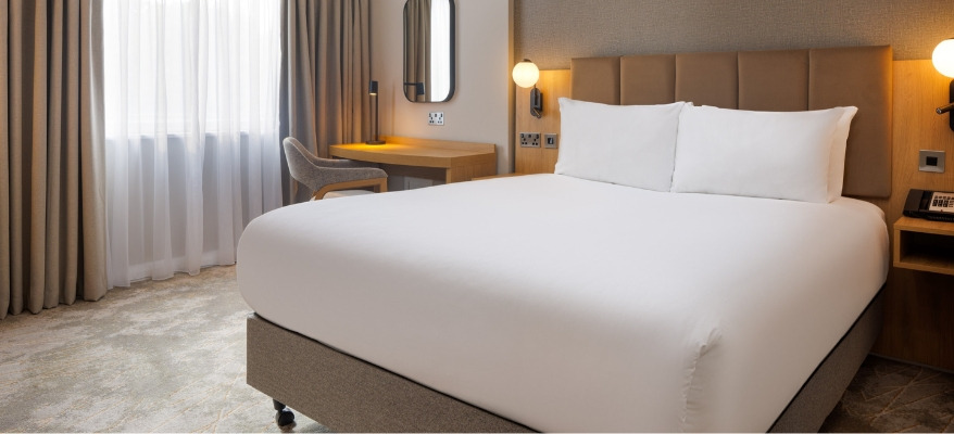 Crowne Plaza Gatwick 9