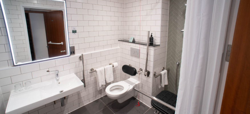 Holiday Inn Bristol Airport 13