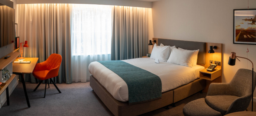 Holiday Inn Bristol Airport 12
