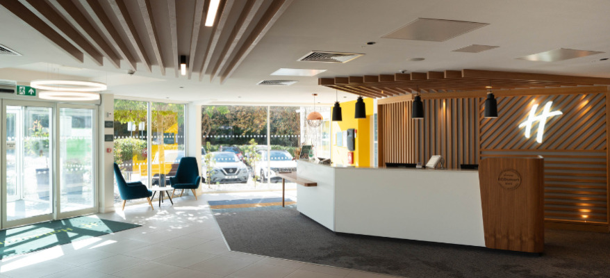 Holiday Inn Bristol Airport 6