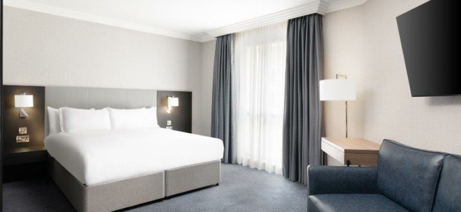 Sofitel Gatwick Hotel with Park and Fly Parking Deals | APH