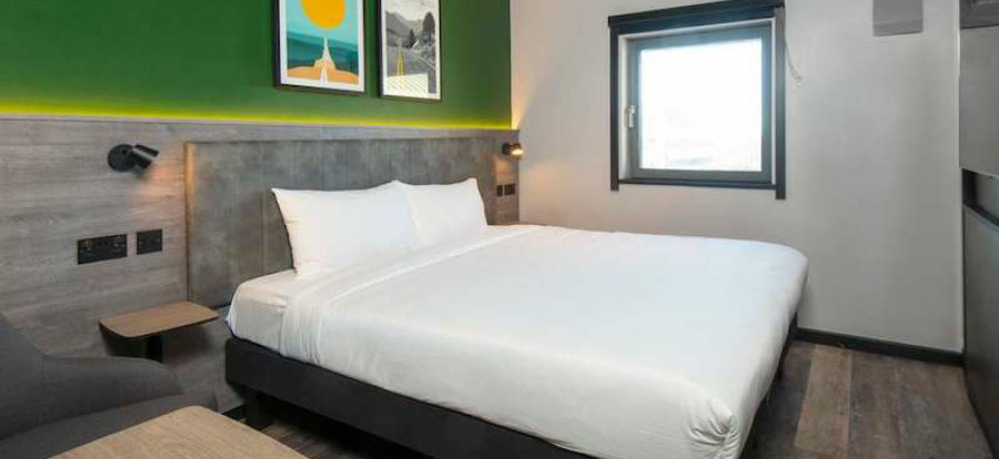 IBIS Styles Gatwick Airport 1889 Ro 00 P 1024x768