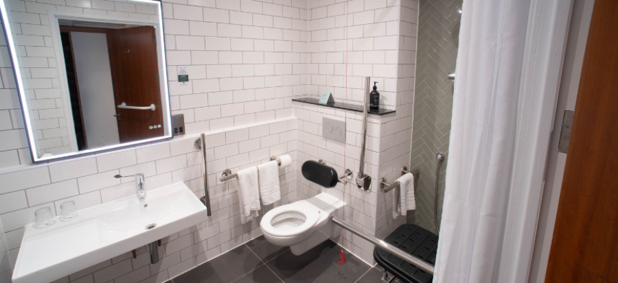 Holiday Inn Bristol Airport 13