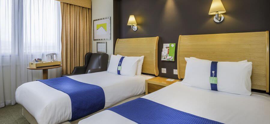 Holiday Inn Glasgow International Airport Twin Room