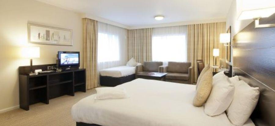 DoubleTree By Hilton Heathrow Airport Family 3